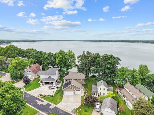 5026 Card Avenue, McFarland, WI, 53558 | Card Image