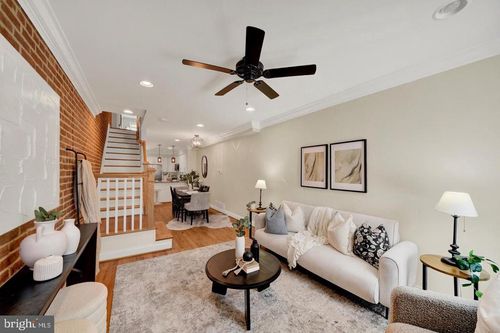 813 S Robinson St, BALTIMORE, MD, 21224-3944 | Card Image