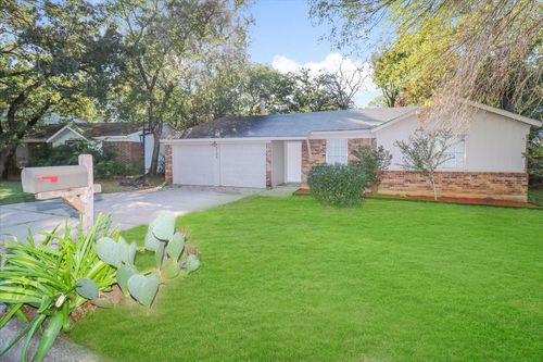 5706 Guildwood Dr, Arlington, TX, 76017-4729 | Card Image