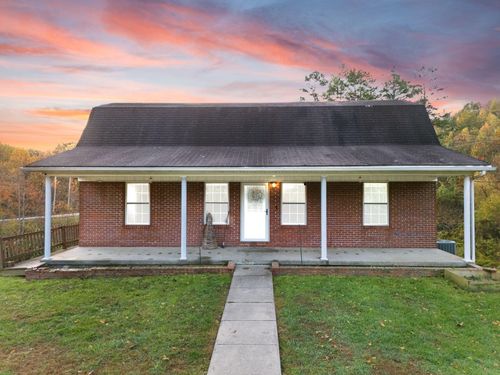 2137 Old Highway 11, Beattyville, KY, 41311-9040 | Card Image