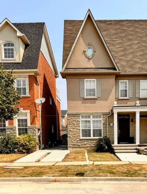 5489 Festival Dr, Mississauga, ON, L5M0G6 | Card Image