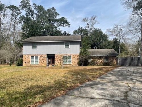 945 Winona Dr, Mandeville, LA, 70471-1524 | Card Image