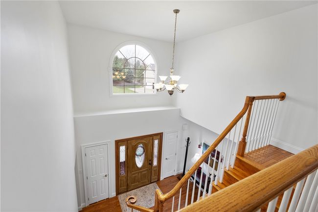 2021 Sterling Dr, House other with 4 bedrooms, 4 bathrooms and 3 parking in Mc Donald PA | Image 19