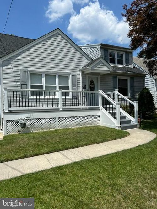 204 W Linden Ave, LINDENWOLD, NJ, 08021-3239 | Card Image