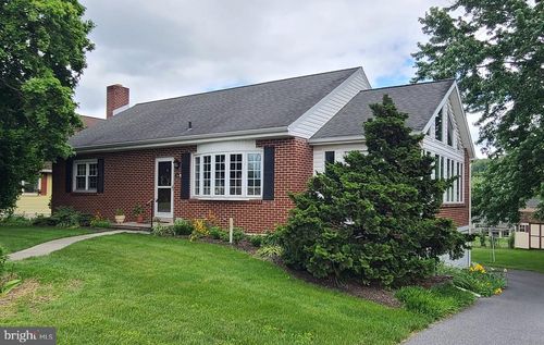 805 N 5th St, DENVER, PA, 17517-1505 | Card Image
