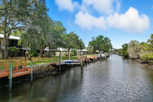 11322 Bayshore Dr, CRYSTAL RIVER, FL, 34429-9233 | Card Image