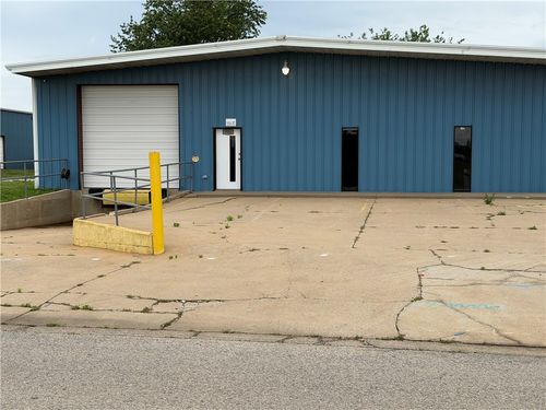 900 Clayton St, Springdale, AR, 72762-4901 | Card Image