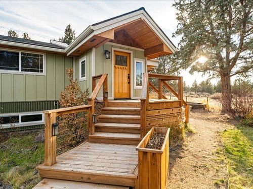 64495 Quail Dr, Bend, OR, 97703-8556 | Card Image