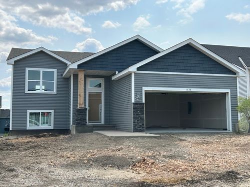 1628 River Rock Dr, Carver, MN, 55315-5525 | Card Image