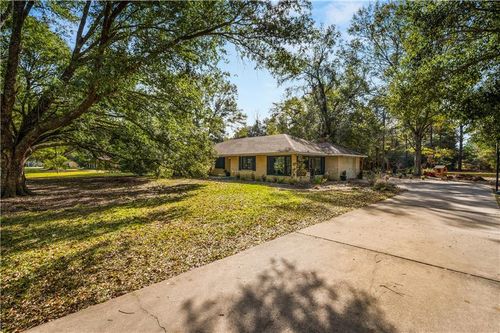 214 Guilbeau St, Mansura, LA, 71350-4409 | Card Image