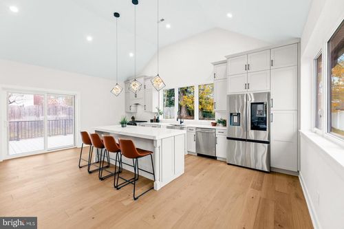 717 Stelwood Rd, PHILADELPHIA, PA, 19115-4116 | Card Image