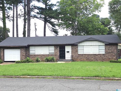 305 Glen Crest Dr, Fairfield, AL, 35064-1609 | Card Image