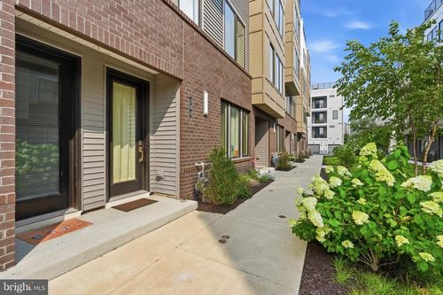 194-3001 Cityview Walk, PHILADELPHIA, PA, 19125-4395 | Card Image