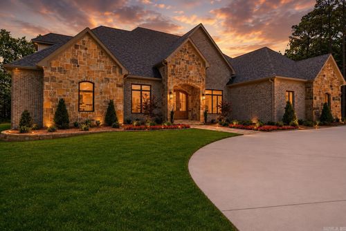 40 Orle Cir, Little Rock, AR, 72223-8928 | Card Image