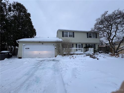 4336 Forestbrook Dr, Liverpool, NY, 13090-2439 | Card Image