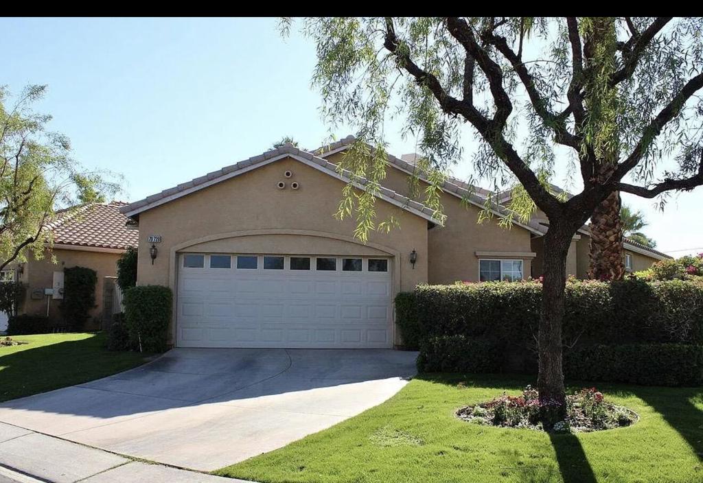 Residential Lease in Indio
