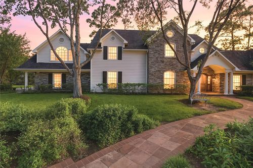 2 Soldiers Creek Cir, Houston, TX, 77024-6816 | Card Image