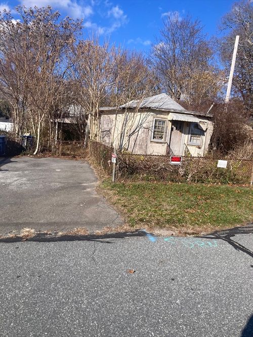 40 Highland Ave, Fairhaven, MA, 02719-1810 | Card Image