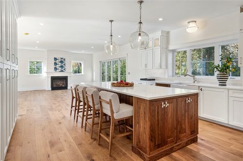 3 Knowlton Court, Bristol, RI, 02809 | Card Image