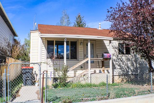 824 Connecticut Ave, Rock Springs, WY, 82901-7216 | Card Image