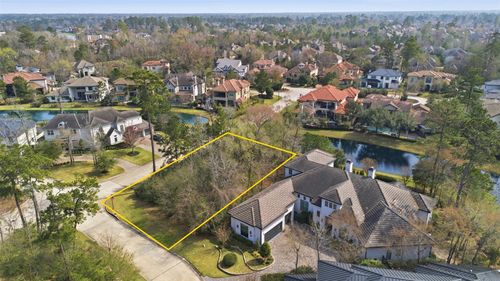 3 S Bayou Club Ct, The Woodlands, TX, 77389-4092 | Card Image