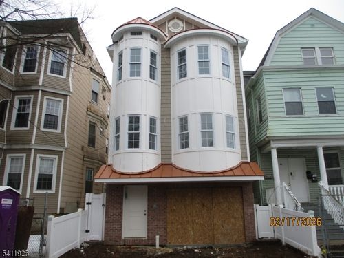 68 Lindsley Ave, Newark, NJ, 07106-1921 | Card Image