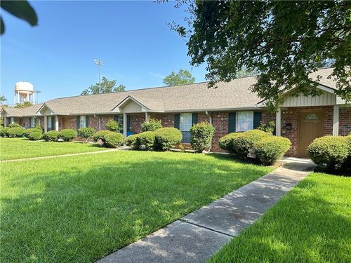 404 E Beech St, Ponchatoula, LA, 70454-2536 | Card Image