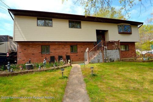 48 Fredric Dr, OCEAN, NJ, 07712-7236 | Card Image