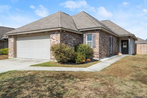 7713 Cedar Trail Dr, Denham Springs, LA, 70706 | Card Image