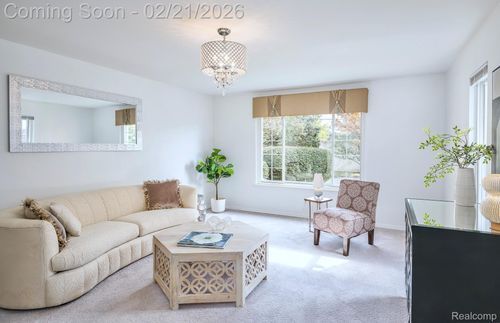 32-1524 Georgetown Dr, Bloomfield Hills, MI, 48304-1025 | Card Image