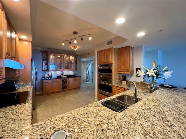204A - 4160 N A1a, House attached with 3 bedrooms, 2 bathrooms and null parking in Hutchinson Island FL | Image 9
