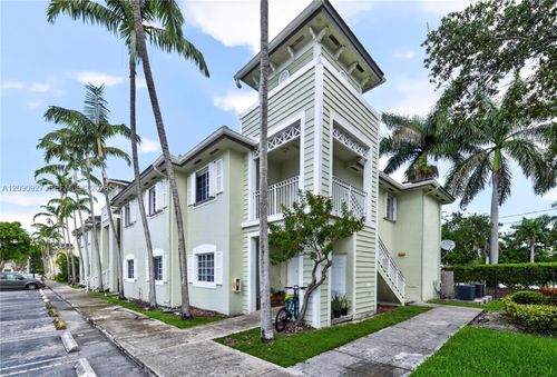 204-359 Ne 27th Ter, Homestead, FL, 33033-7049 | Card Image