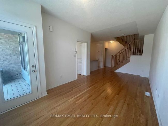29 Vantage Loop, House attached with 3 bedrooms, 3 bathrooms and 2 parking in Newmarket ON | Image 9