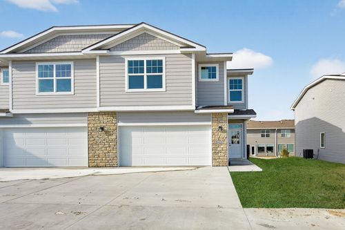 5420 153rd St, Urbandale, IA, 50323-1214 | Card Image