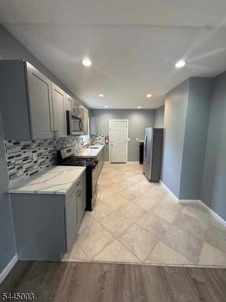 Residential Lease in Irvington Twp. 3