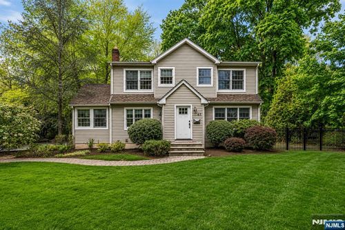 63 Park Ave, Wyckoff, NJ, 07481-3346 | Card Image