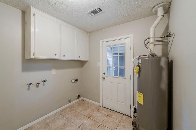 17618 Tall Cypress Dr, House other with 4 bedrooms, 3 bathrooms and 2 parking in Spring TX | Image 32