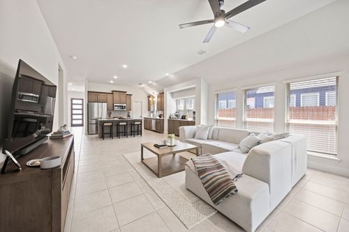 9105 Desert Flora Dr, Fort Worth, TX, 76131-1935 | Card Image