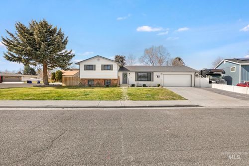 1149 Blake St N, Twin Falls, ID, 83301-3128 | Card Image