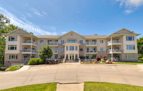 unit-202-14100 Pinnacle Pointe Dr, Clive, IA, 50325-8363 | Card Image