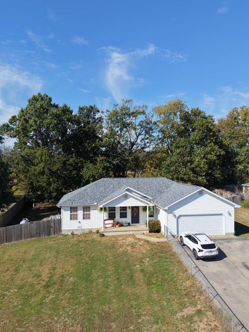 612 Michael Stihl Rd, Mountain View, MO, 65548-8528 | Card Image