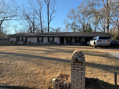 23 Beverly Dr, Natchez, MS, 39120-4401 | Card Image