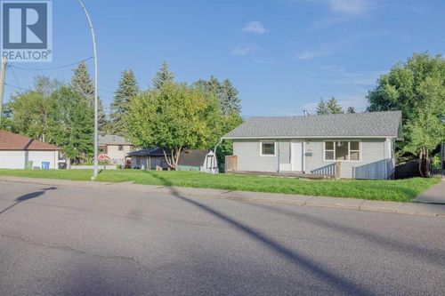 2103 72 Ave Se, Calgary, AB, T2C0G3 | Card Image