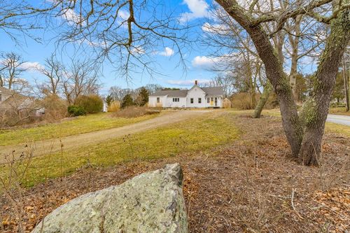 200 Sesuit Neck Rd, East Dennis, MA, 02641 | Card Image