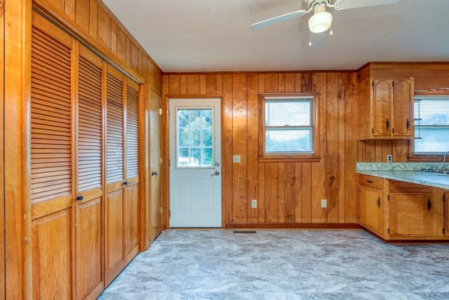 28236 Rhea Valley Rd, House other with 3 bedrooms, 2 bathrooms and null parking in Meadowview VA | Image 8