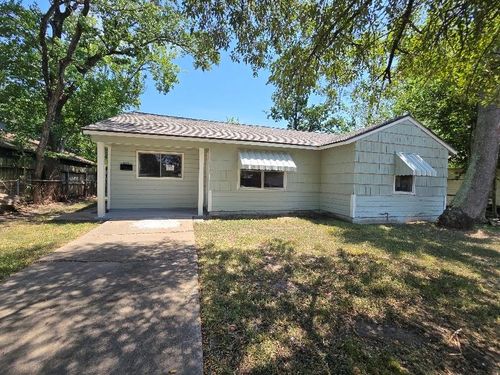 822 Woodhue St, Channelview, TX, 77530-3430 | Card Image