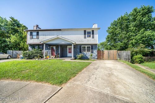 2700 Pioneer Ct, Radcliff, KY, 40160-9671 | Card Image