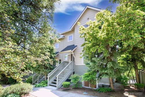 2141 Nw Boulder Way Dr, Issaquah, WA, 98027-5643 | Card Image