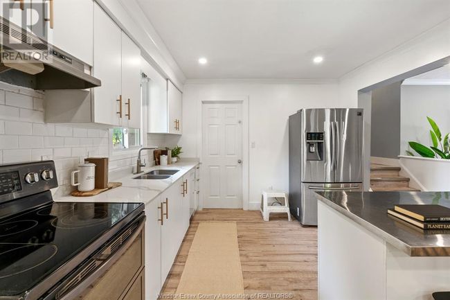 1361 Isabelle Pl, Home with 5 bedrooms, 2 bathrooms and null parking in Windsor ON | Image 31