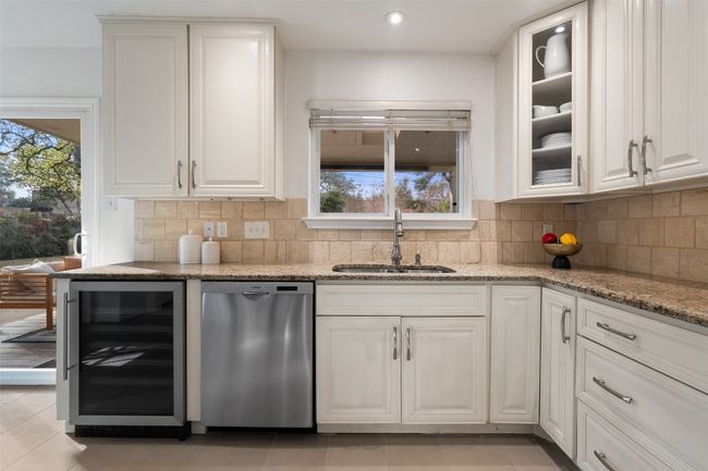 6523 Heron Dr, House other with 4 bedrooms, 3 bathrooms and 4 parking in Austin TX | Image 10